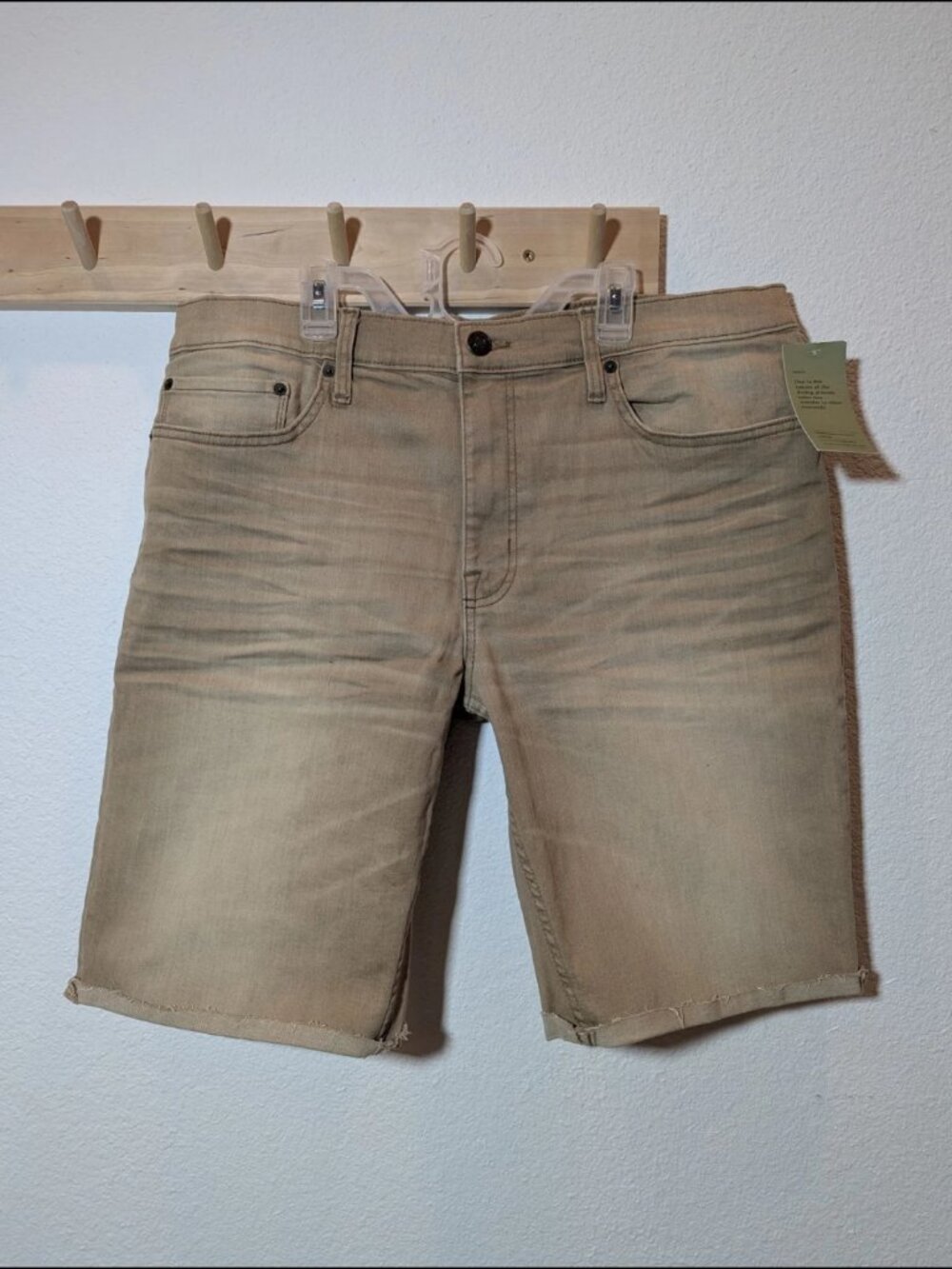 Goodfellow Total Flex Slim Shorts in Dust Bowl